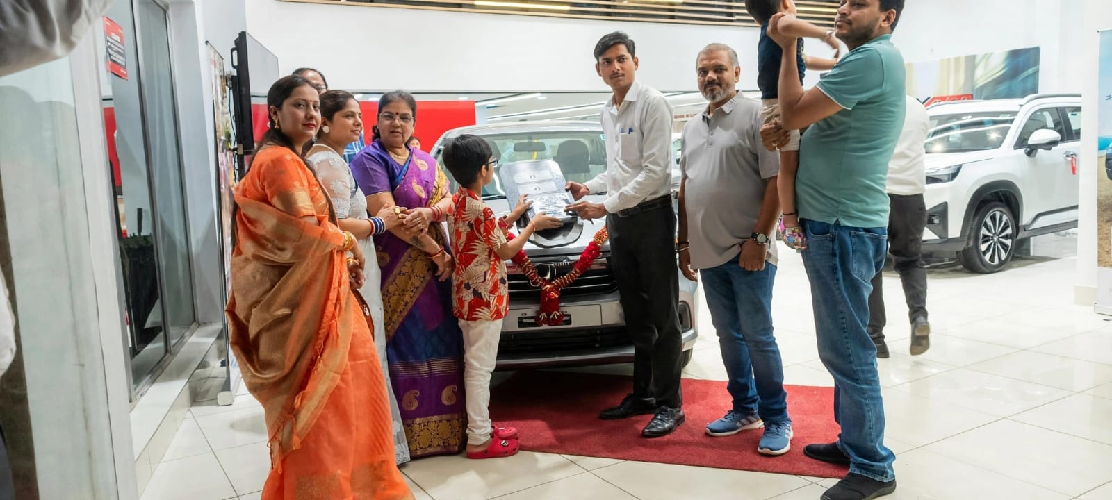 <p>Congratulation! for New Car..</p>

